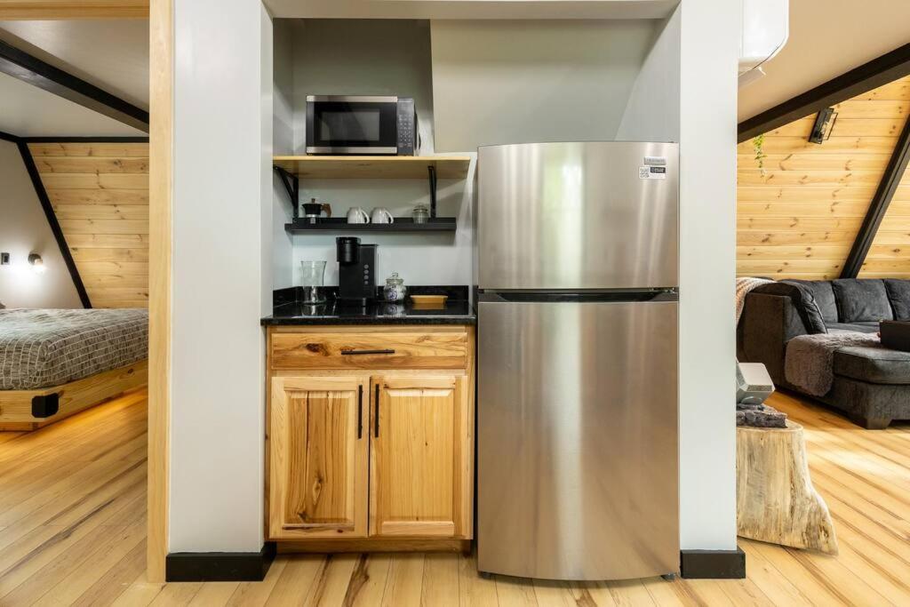Valhalla Cabins Aframes With Hot Tubs & Sauna Cosby المظهر الخارجي الصورة