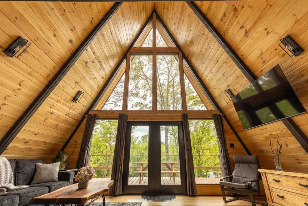 Valhalla Cabins Aframes With Hot Tubs & Sauna Cosby المظهر الخارجي الصورة