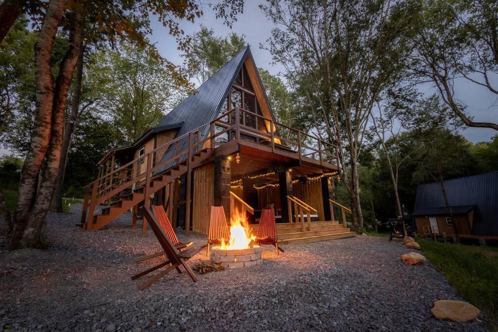 Valhalla Cabins Aframes With Hot Tubs & Sauna Cosby المظهر الخارجي الصورة