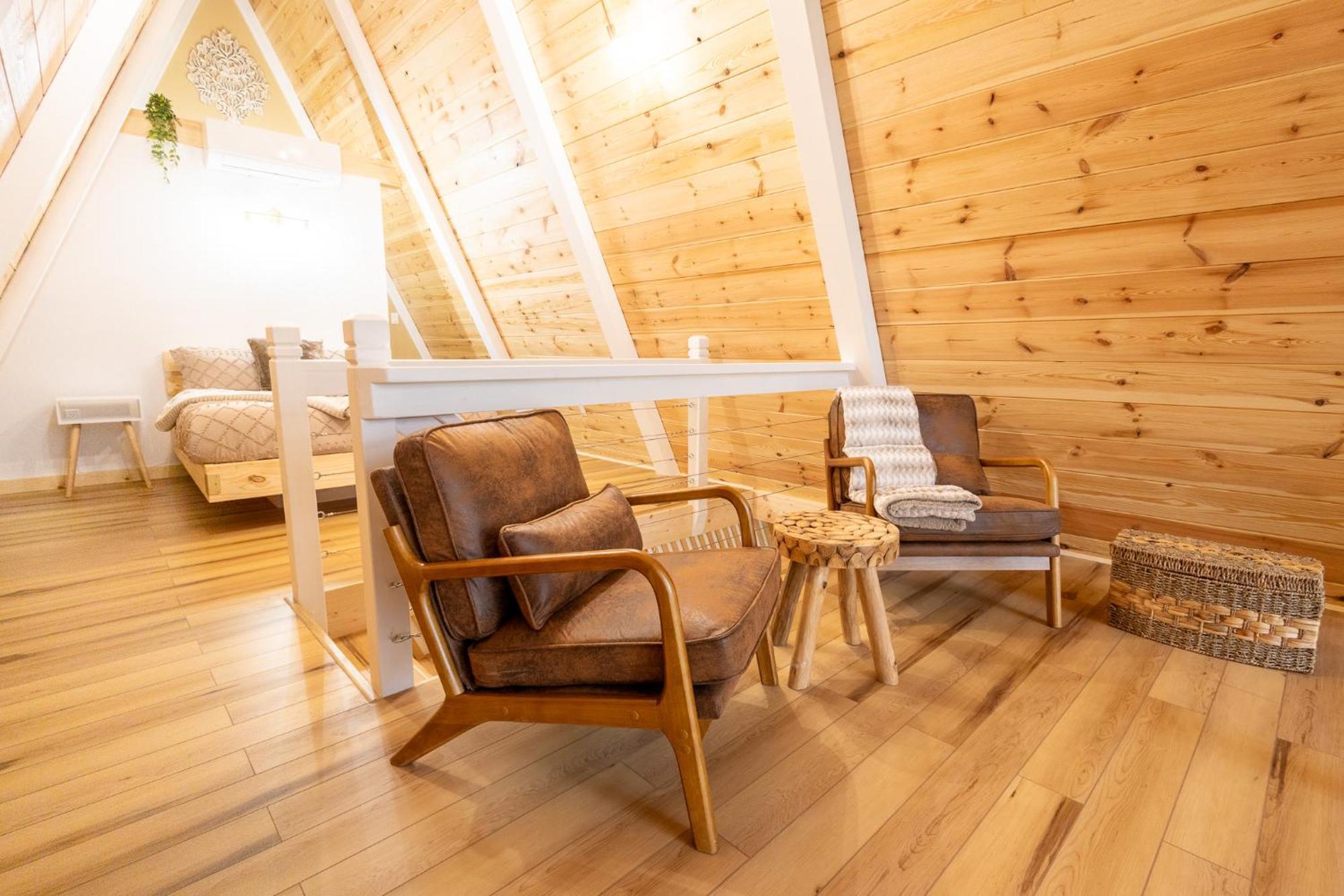 Valhalla Cabins Aframes With Hot Tubs & Sauna Cosby المظهر الخارجي الصورة