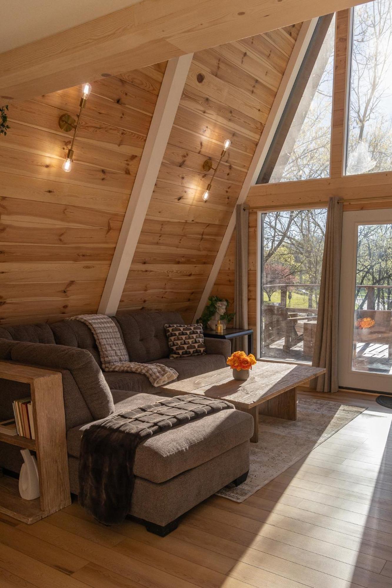 Valhalla Cabins Aframes With Hot Tubs & Sauna Cosby المظهر الخارجي الصورة