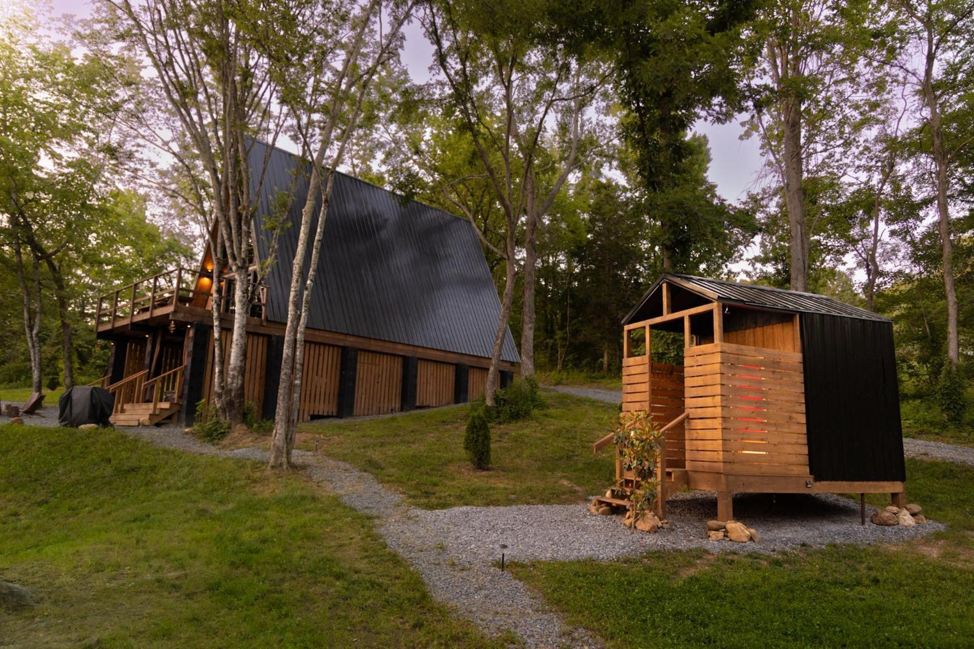 Valhalla Cabins Aframes With Hot Tubs & Sauna Cosby المظهر الخارجي الصورة